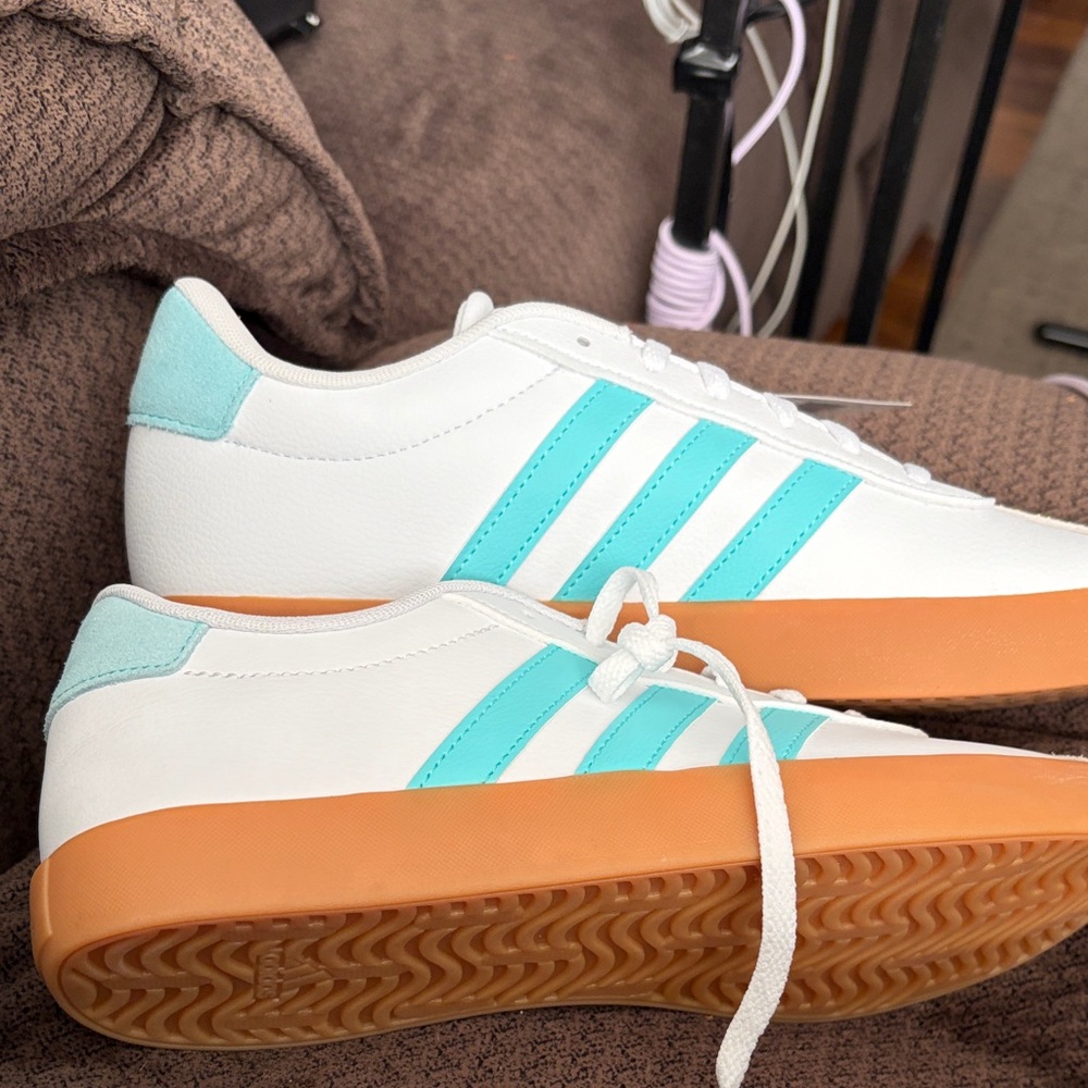 Adidas VL Court Sneakers White Teal Low-Top Sneakers with Gum Sole